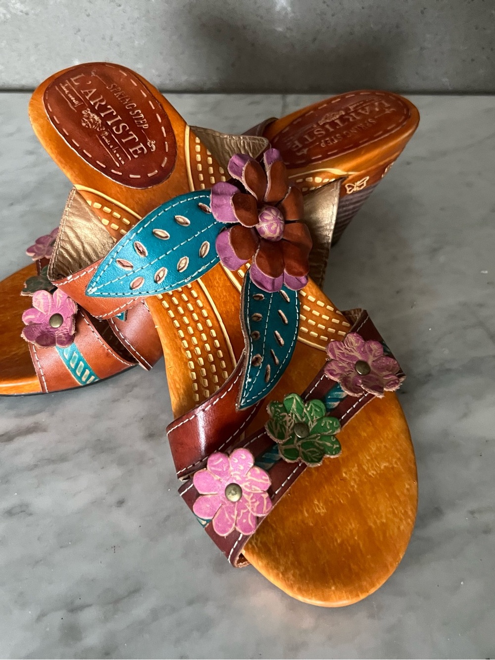 L’Artiste Spring Step floral heels